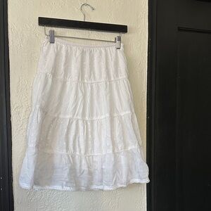 Adorable White Tiered Skirt by Blue Plate  Size L